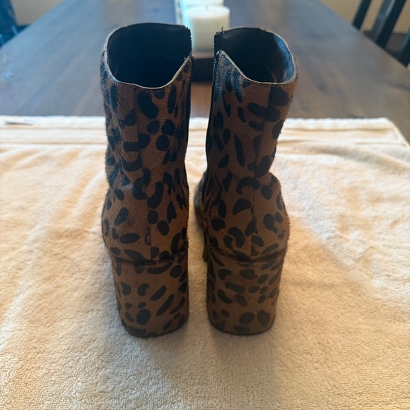 Topshop Leopard Print Ankle Boots - Picture 4 of 5
